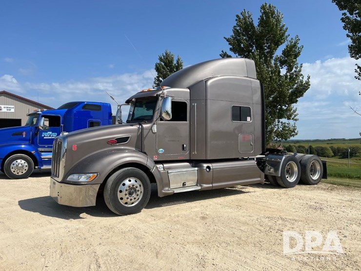 2014-peterbilt-386-image-17