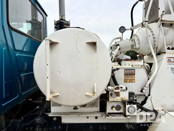 mack-granite-gu713-image-39