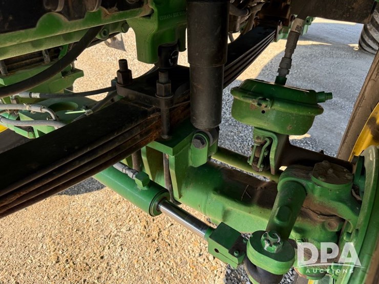 2023-john-deere-800r-image-100