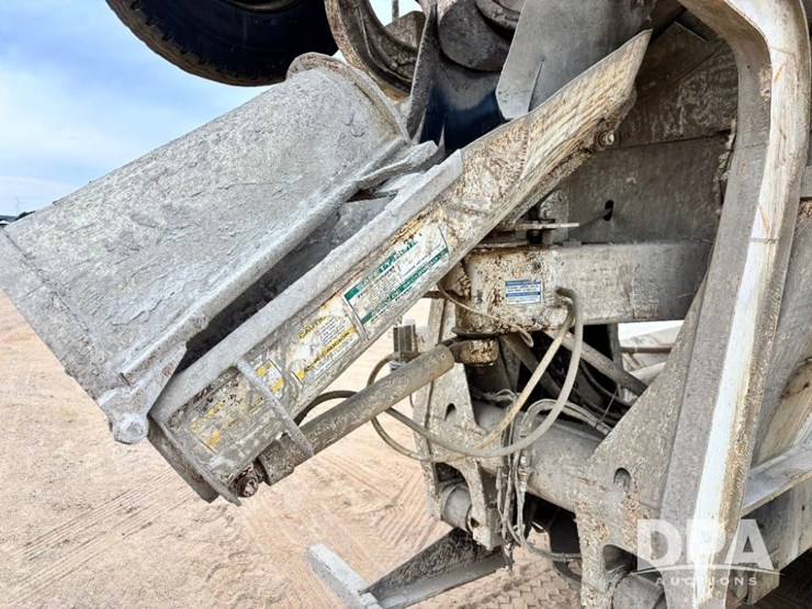 mack-granite-gu713-image-71