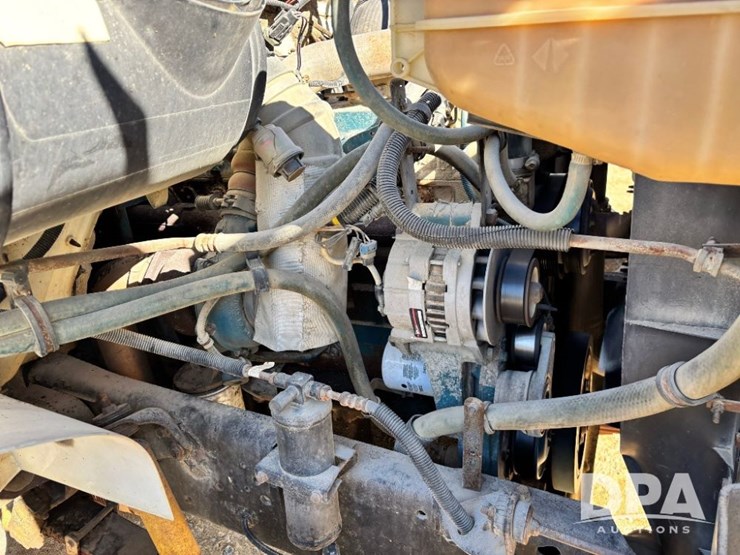 1999-ihc-4700-liquid-nurse-truck-(gp11652,-unit-126458)-image-66