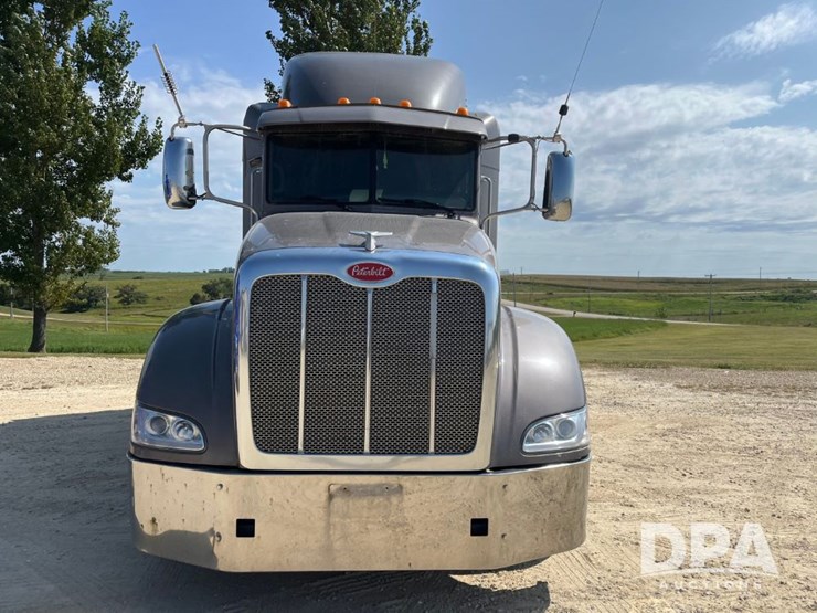 2014-peterbilt-386-image-3