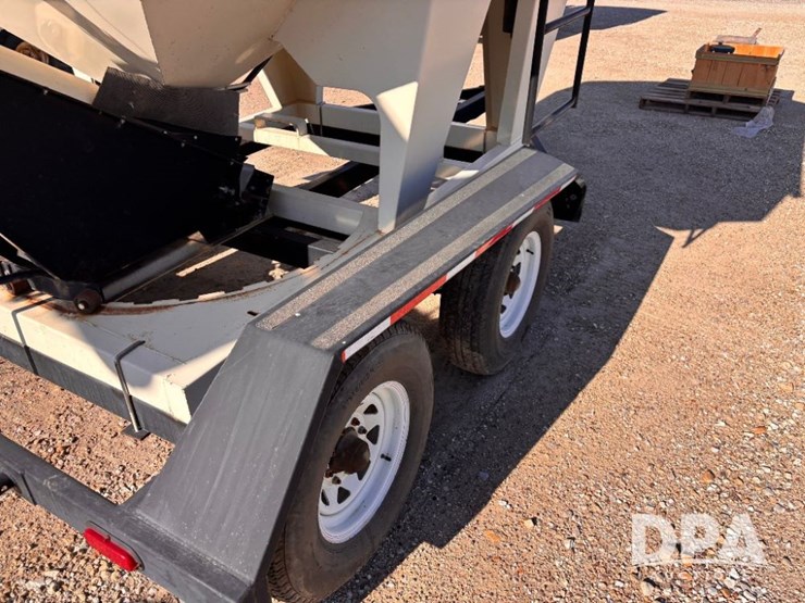 2010-meridian-240rt-image-27