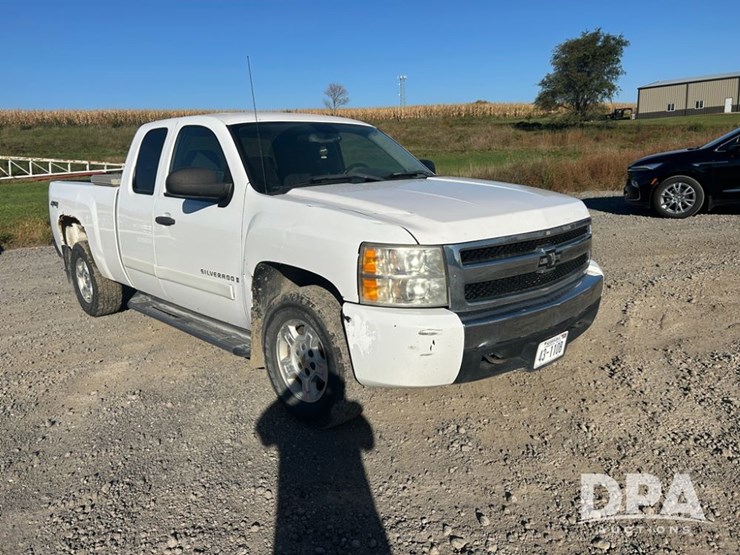 2008-chevrolet-1500-image-32