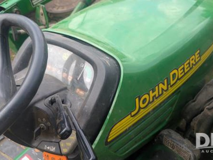 john-deere-x585-image-11