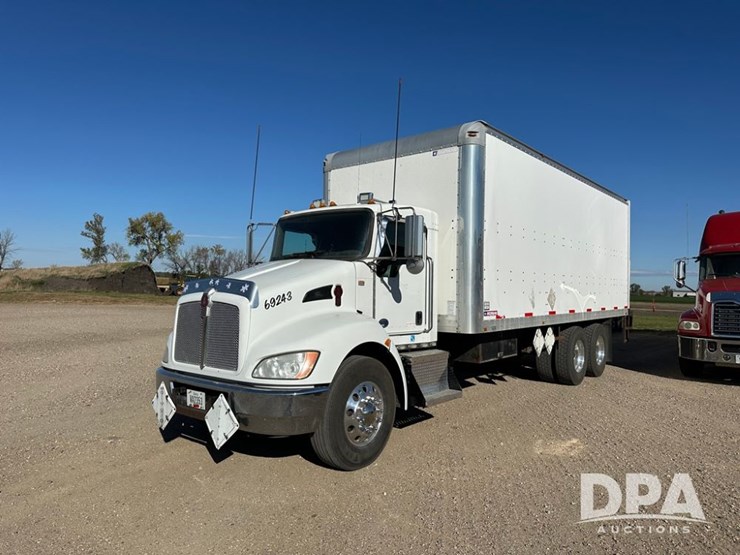 2014-kenworth-t370-image-1