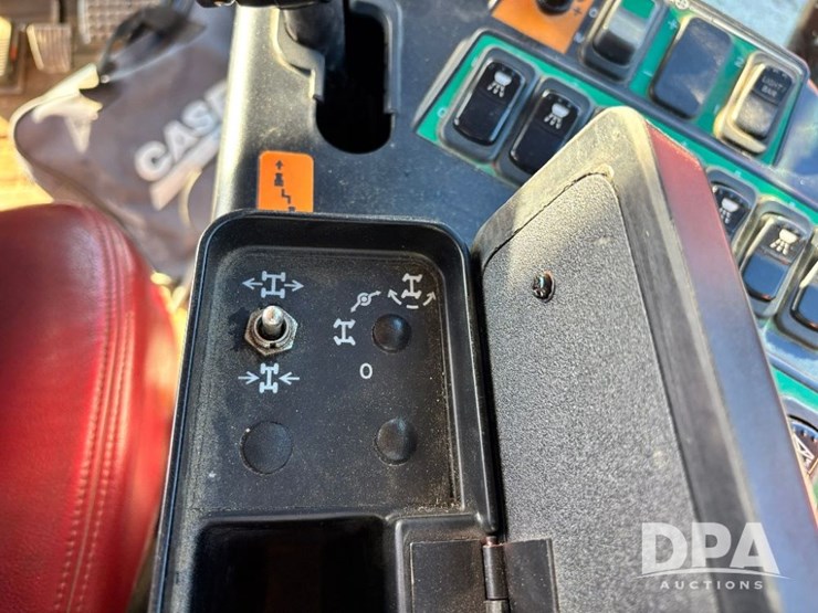 2015-case-ih-patriot-4440-image-119