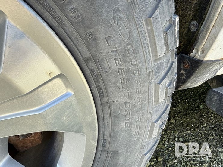 2014-chevrolet-silverado-image-32