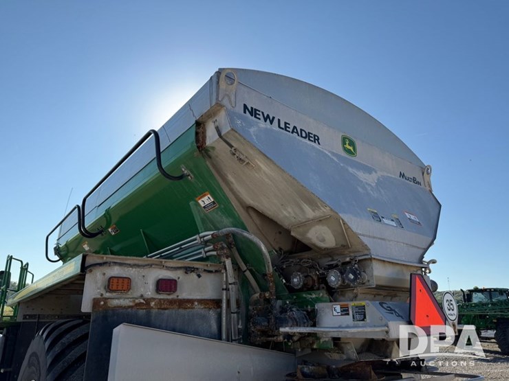 2021-john-deere-f4365-image-63