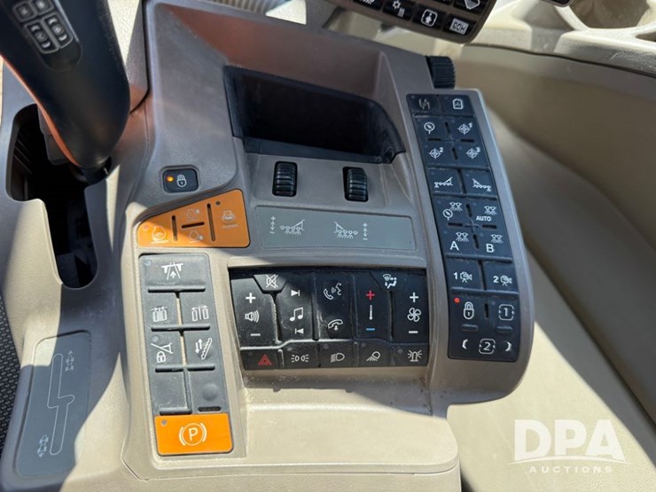 2023-john-deere-800r-image-126