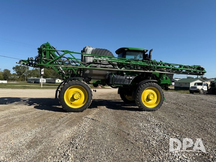 2021-john-deere-r4044-image-9