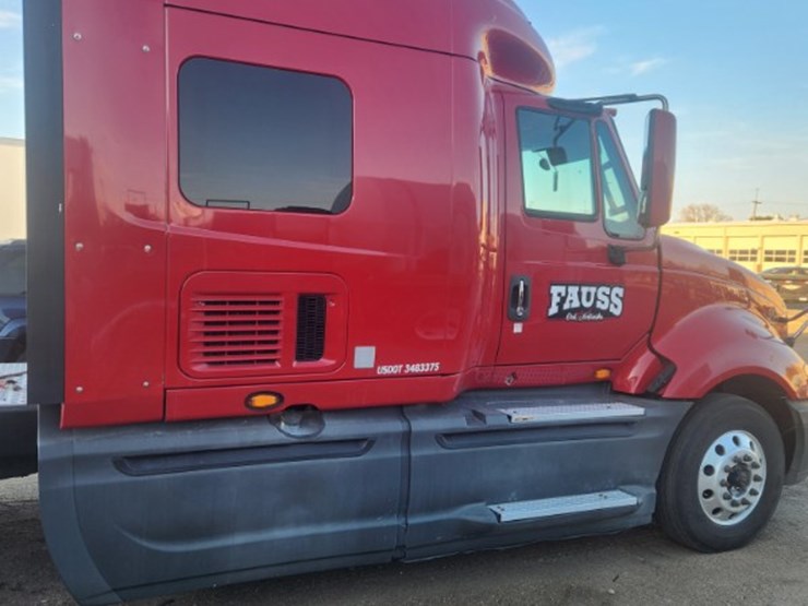2016-international-prostar-image-3