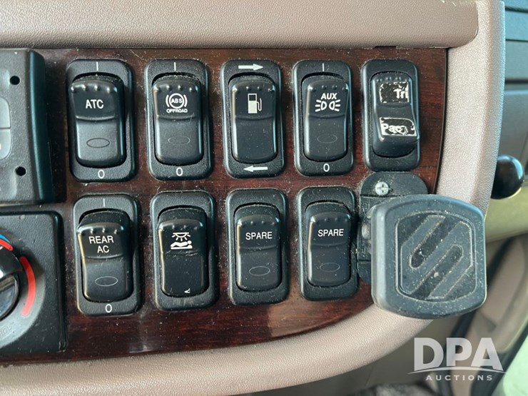 2014-peterbilt-386-image-62