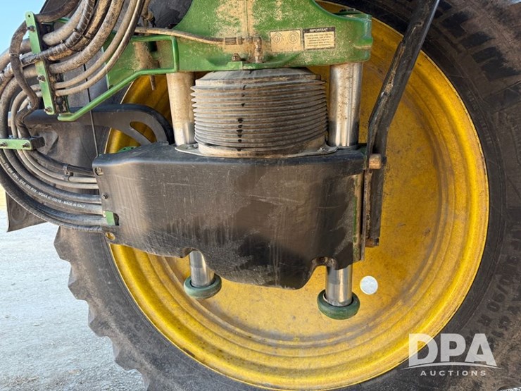 2021-john-deere-r4044-image-57