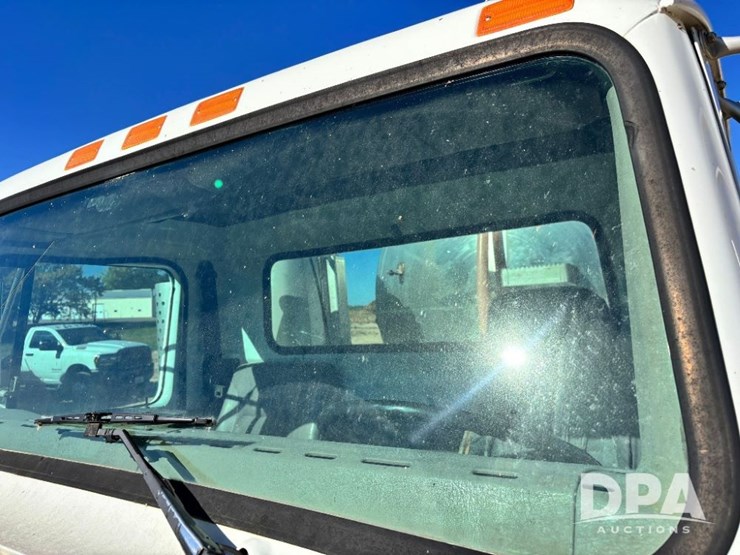 1999-ihc-4700-liquid-nurse-truck-(gp11652,-unit-126458)-image-58