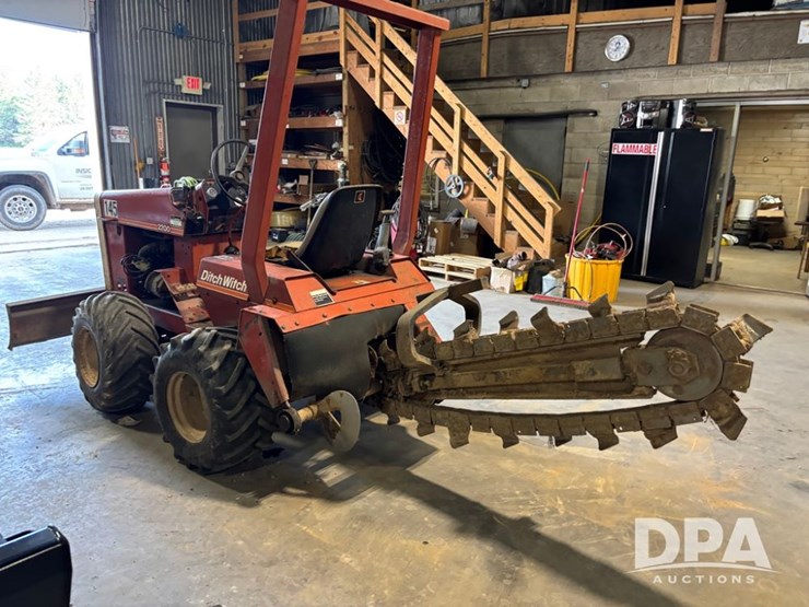 ditch-witch-2200-image-5