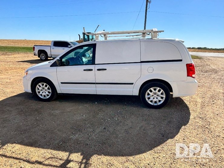 2014-dodge-ram-van-image-9