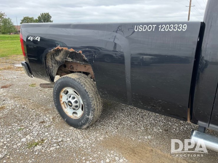 2011-chevrolet-2500hd-image-27
