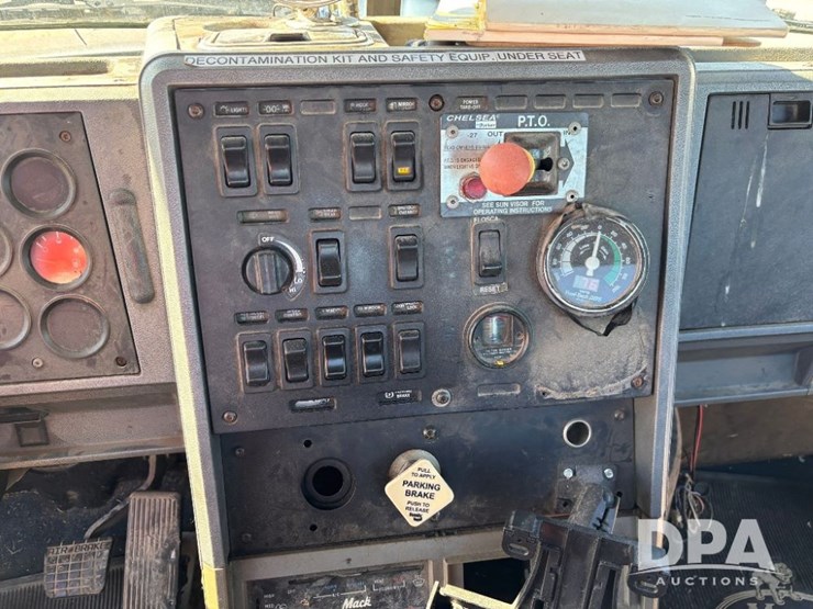 1994-mack-ch613-image-84