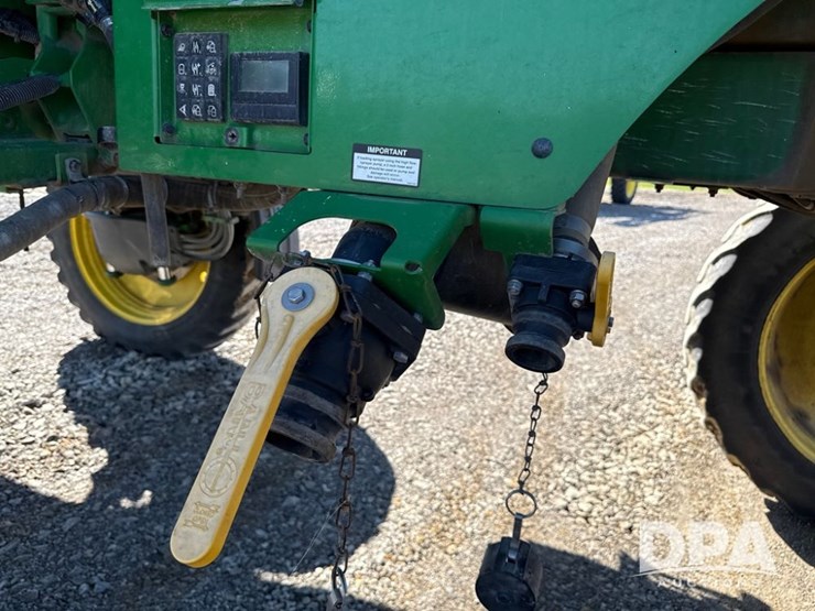 2021-john-deere-r4044-image-129