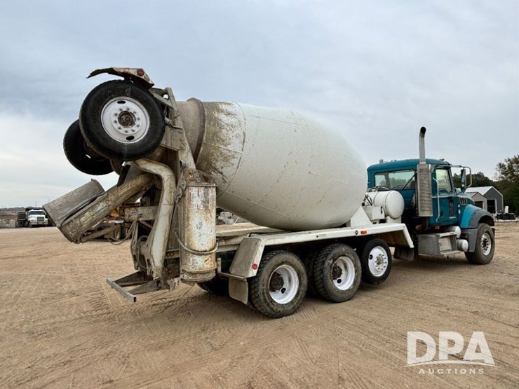 mack-granite-gu713-image-11