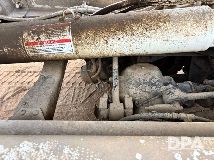 mack-granite-gu713-image-76