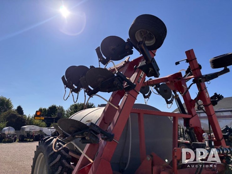 2002-case-ih-2800-image-38