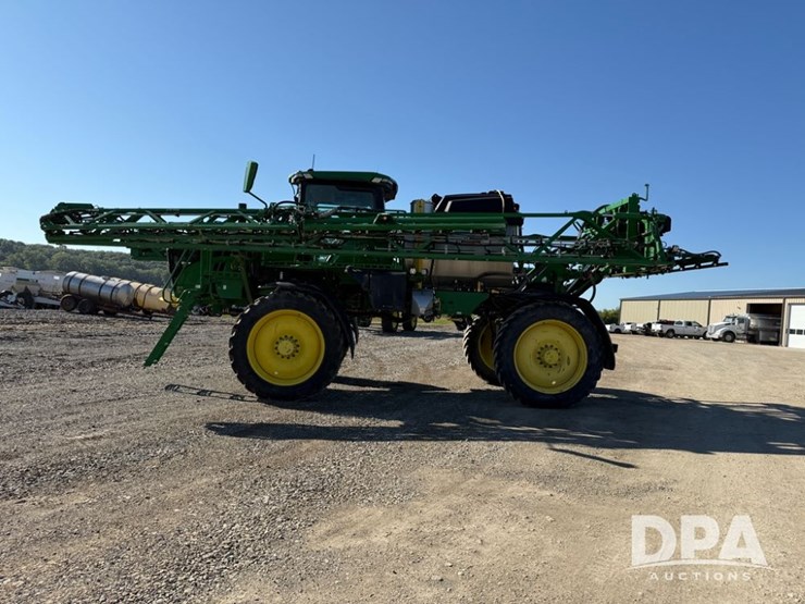 2022-john-deere-412r-image-31