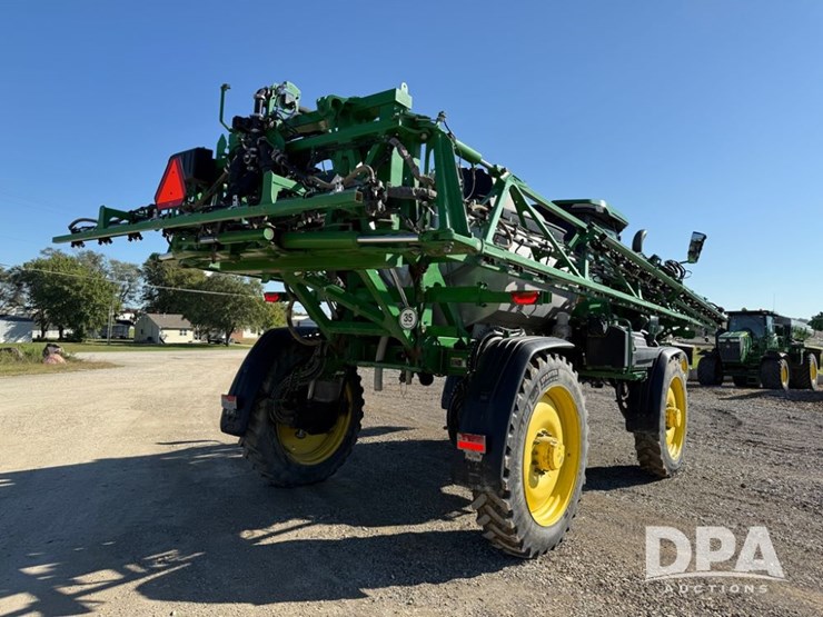 2022-john-deere-412r-image-14