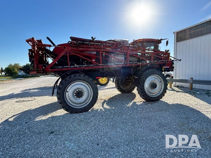 2015-case-ih-patriot-4440-image-8