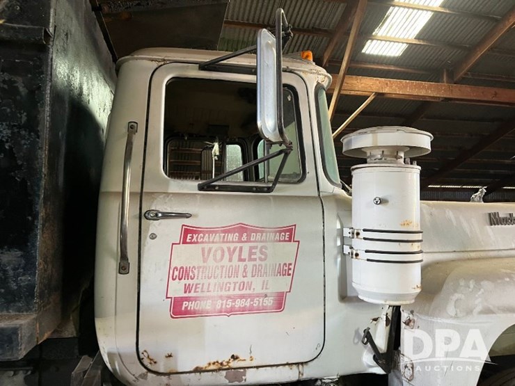 1977-mack-r600-image-25