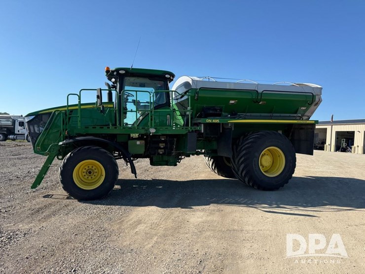 2021-john-deere-f4365-image-27