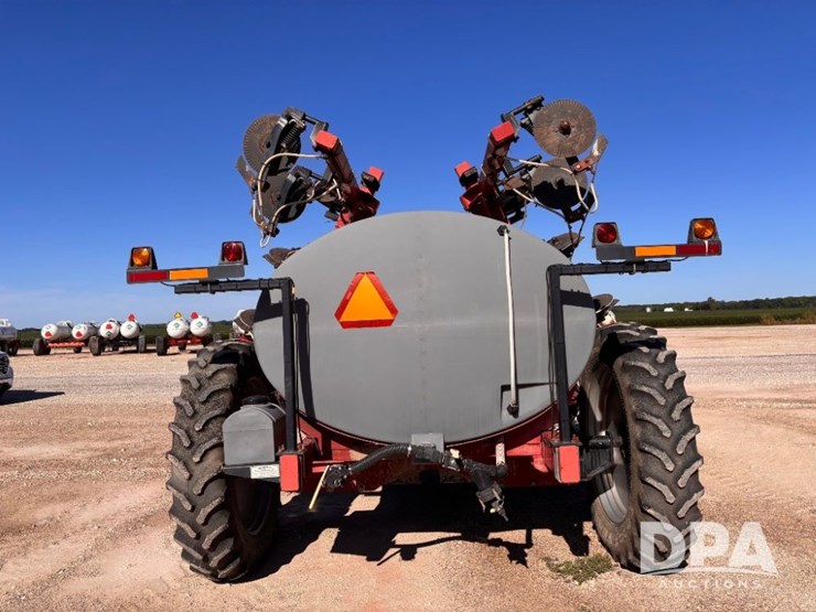 2002-case-ih-2800-image-9