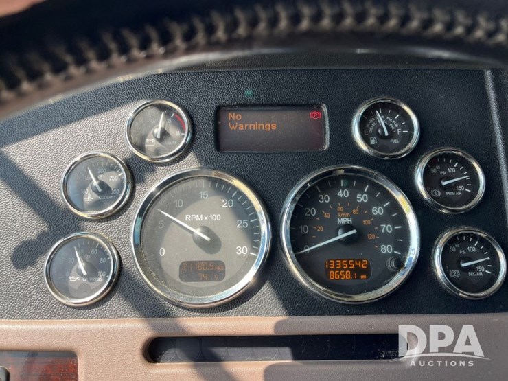 2014-peterbilt-386-image-56