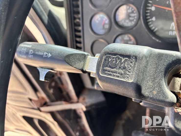 2000-mack-ch613-image-66