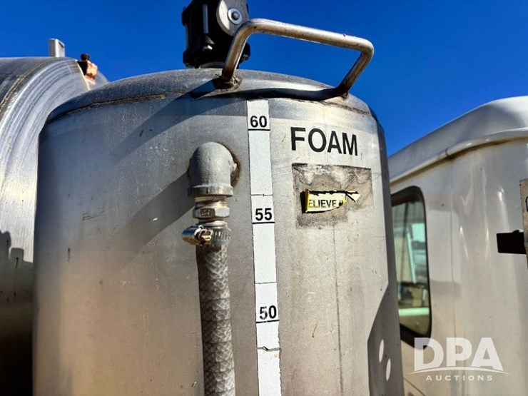 1999-ihc-4700-liquid-nurse-truck-(gp11652,-unit-126458)-image-47