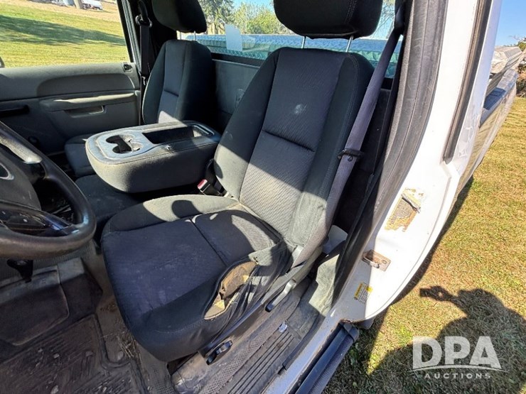 2012-chevrolet-2500hd-image-68