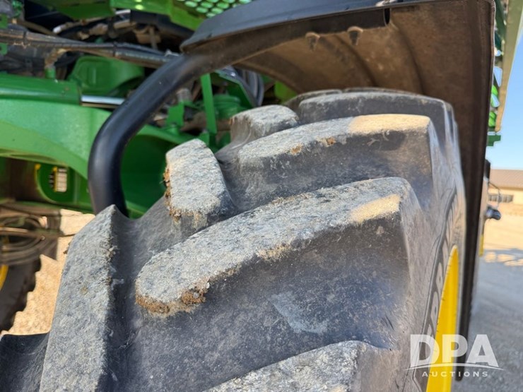 2021-john-deere-r4044-image-53