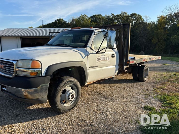 2001-gmc-3500-image-1