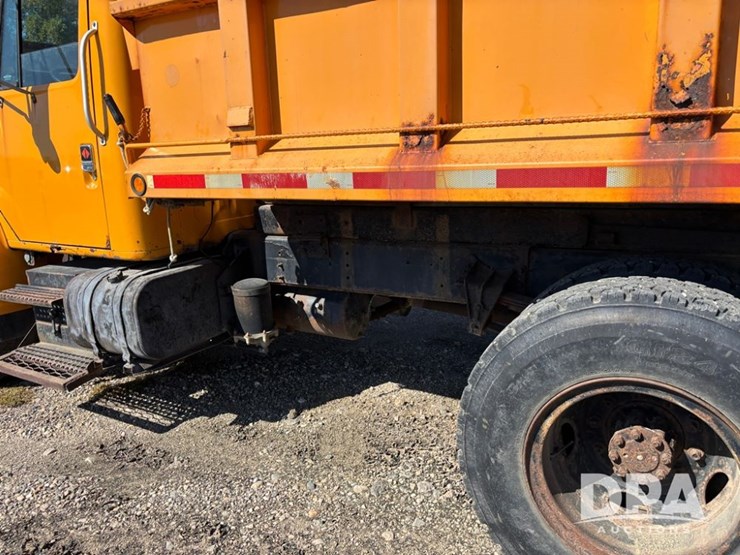 1990-international-4700-image-37