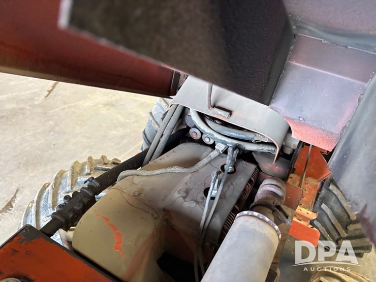 ditch-witch-2200-image-12