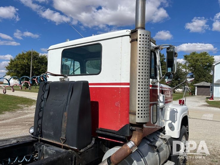 1984-international-transtar-4300-image-23