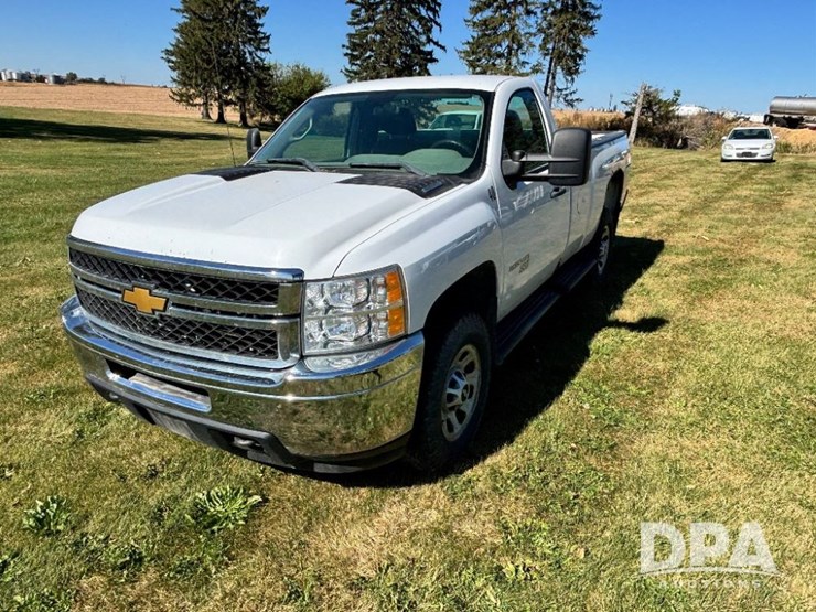 2012-chevrolet-2500hd-image-13