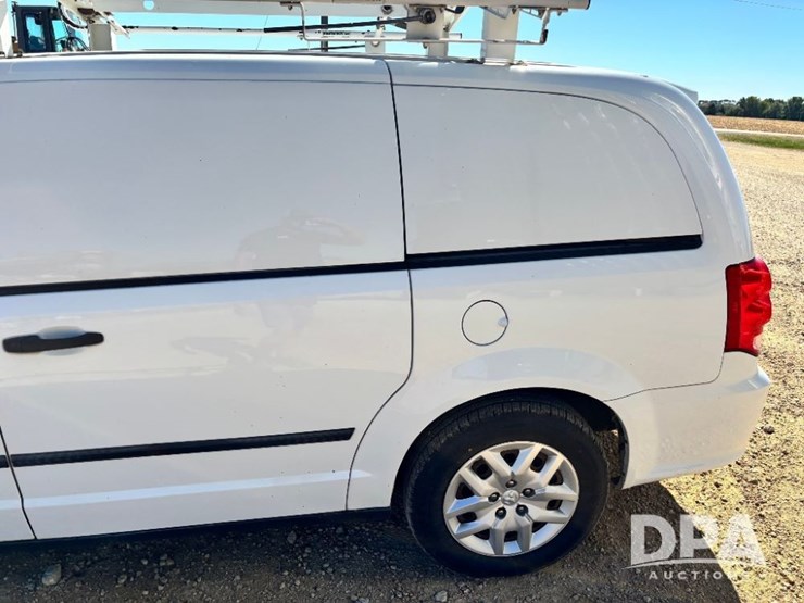 2014-dodge-ram-van-image-23