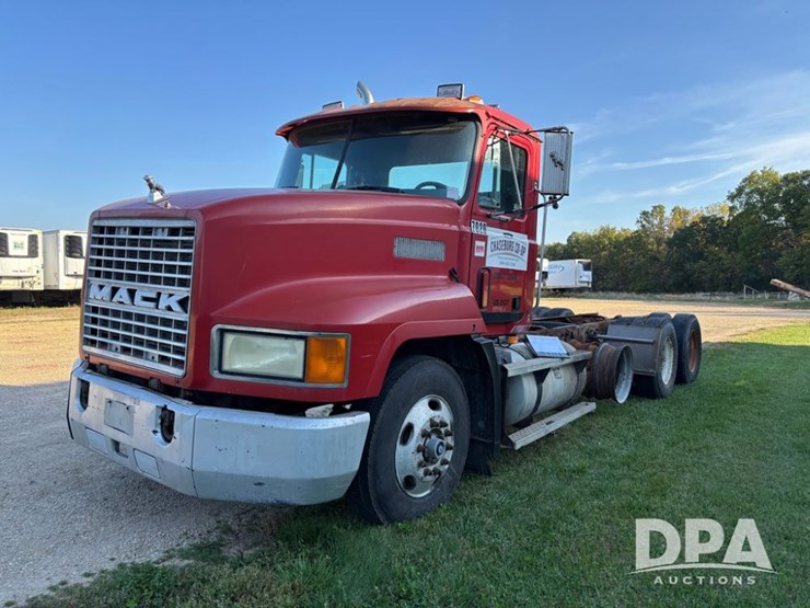 mack-ch613-image-1