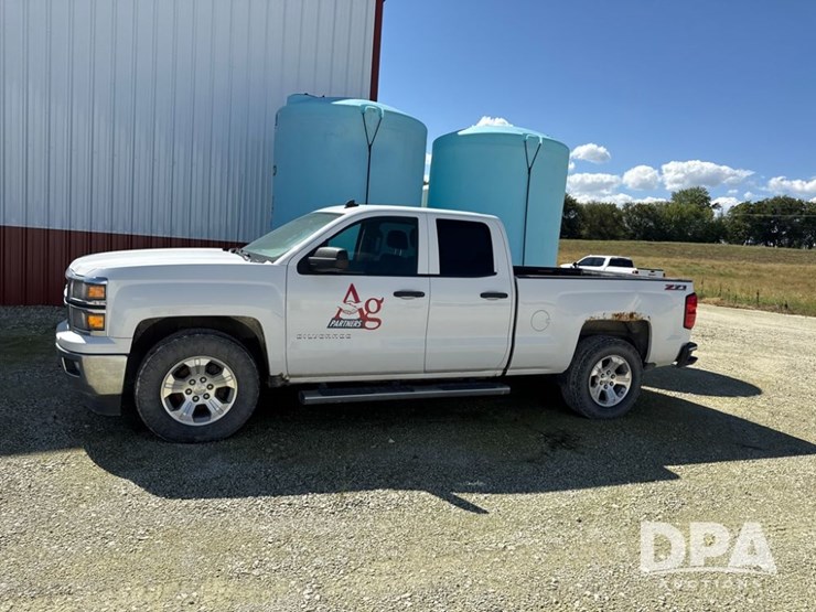 2014-chevrolet-silverado-image-21