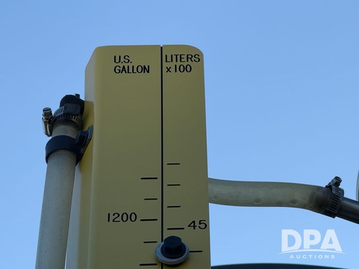 2021-john-deere-r4044-image-115