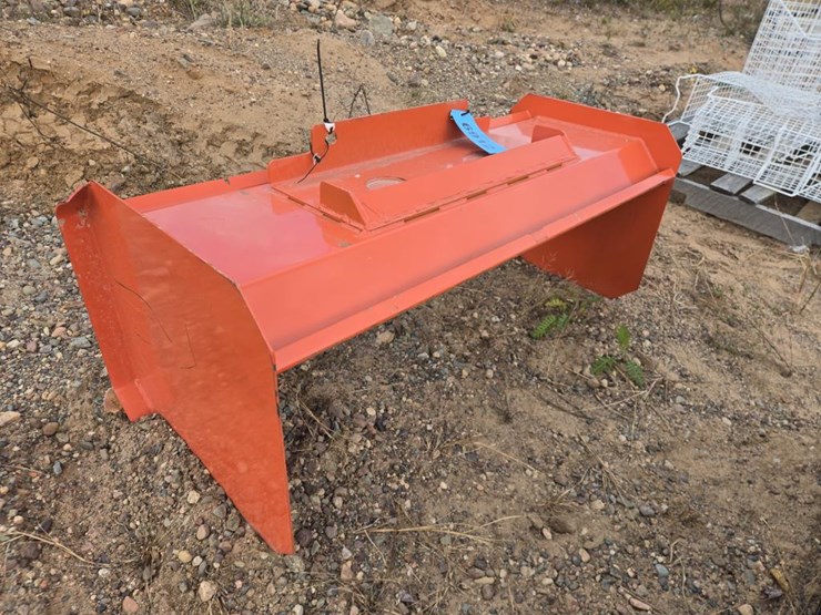 #6912-•-approx.-47"-unused-mini-skid-steer-snow-plow-image-2