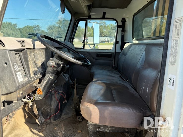 1999-international-4700-image-57