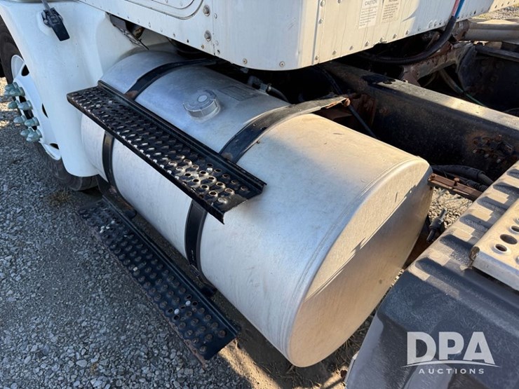 2002-international-9100i-cab/chassis-(np6156,-unit-286)-image-48